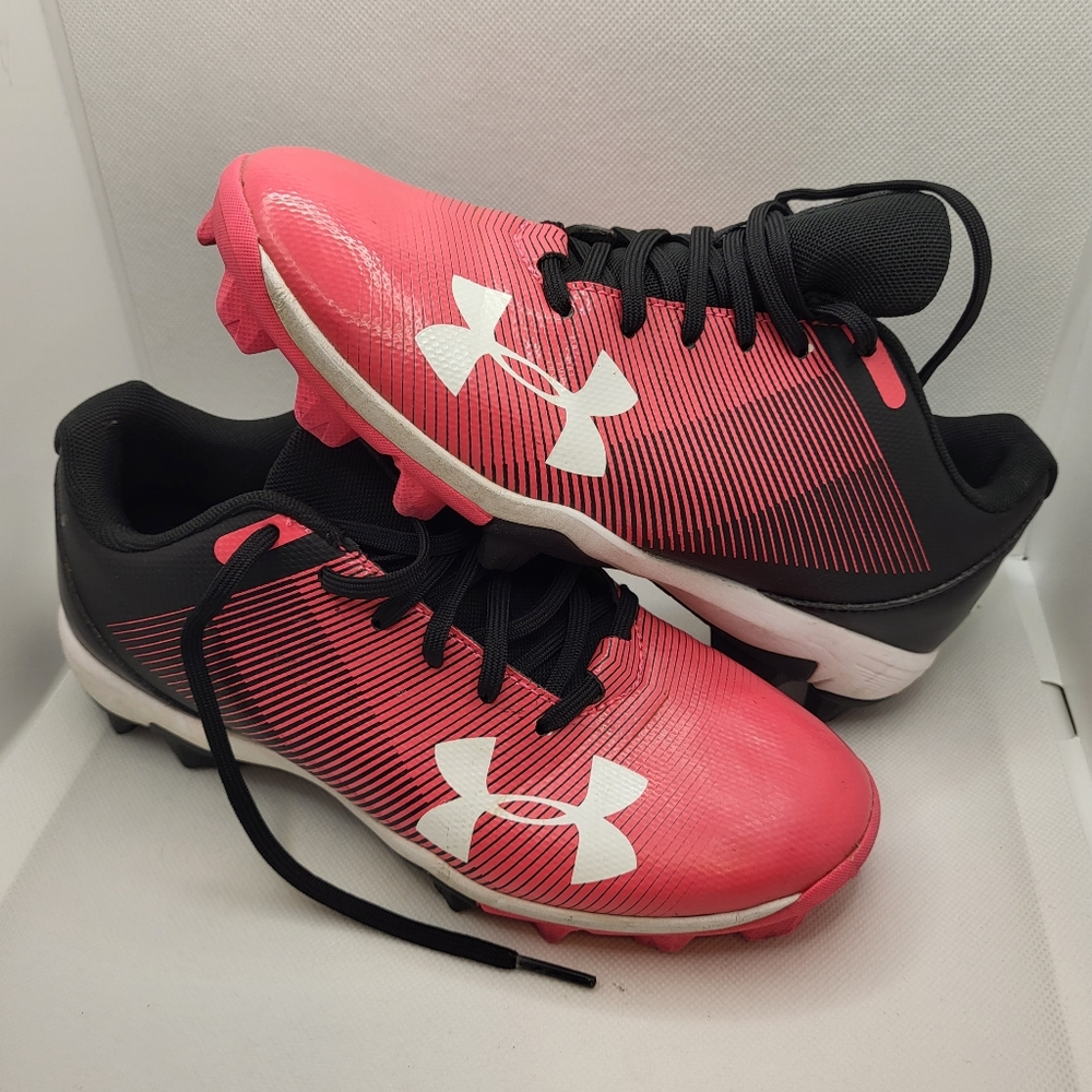 Under Armour Kids' Leadoff RM Baseball Cleats, 3.5Y